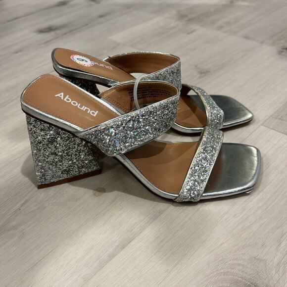 Abound NWOT Silver Glitter Heels Sandals - Picture 2 of 7